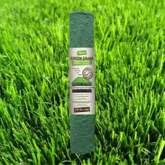 Rolka trawy gazonowej "Green Grass" na macie z nawozem i hydrożelem. Idealna do szybkiego zazielenienia ogrodu.